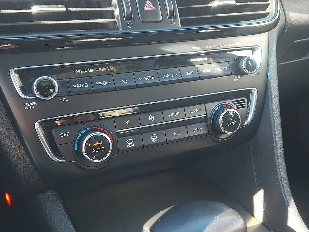 Thumbnail: 2019 Kia Optima - 16