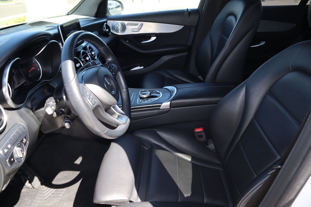 2019 Mercedes-Benz GLC 300 18
