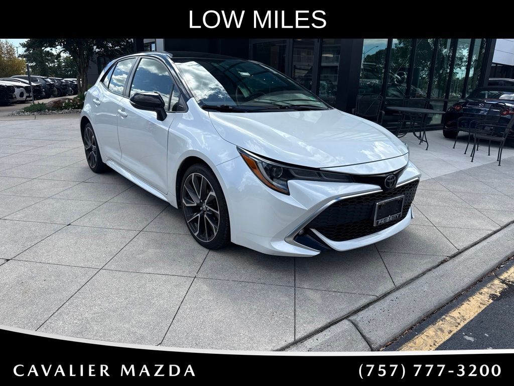 Midnight Black Metallic 2022 Toyota Corolla Hatchback Hatchback Front-Wheel Drive Continuously Variable Transmission