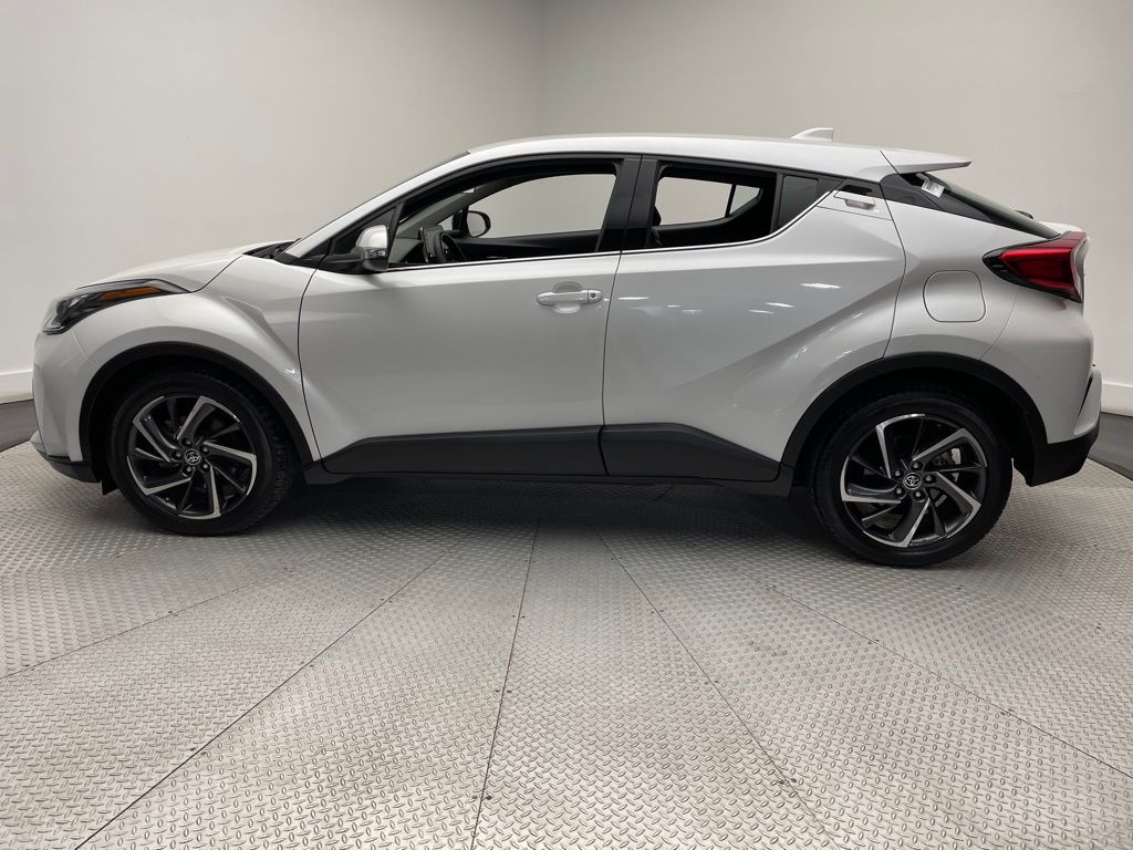 2022 Toyota C-HR Limited 8