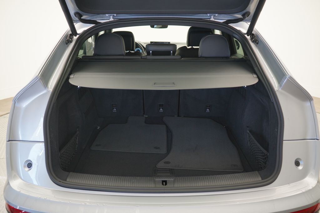 Thumbnail: 2023 Audi Q5 - 12