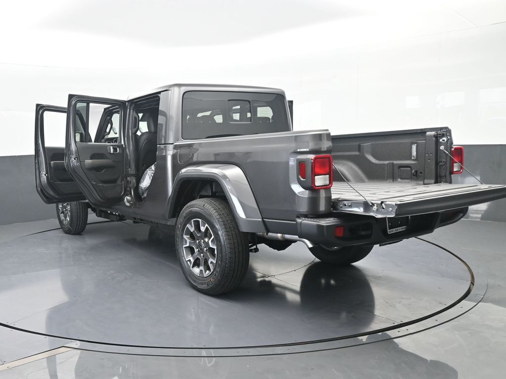 New 2026 Granite Crystal Metallic Clearcoat Jeep Sahara image 70