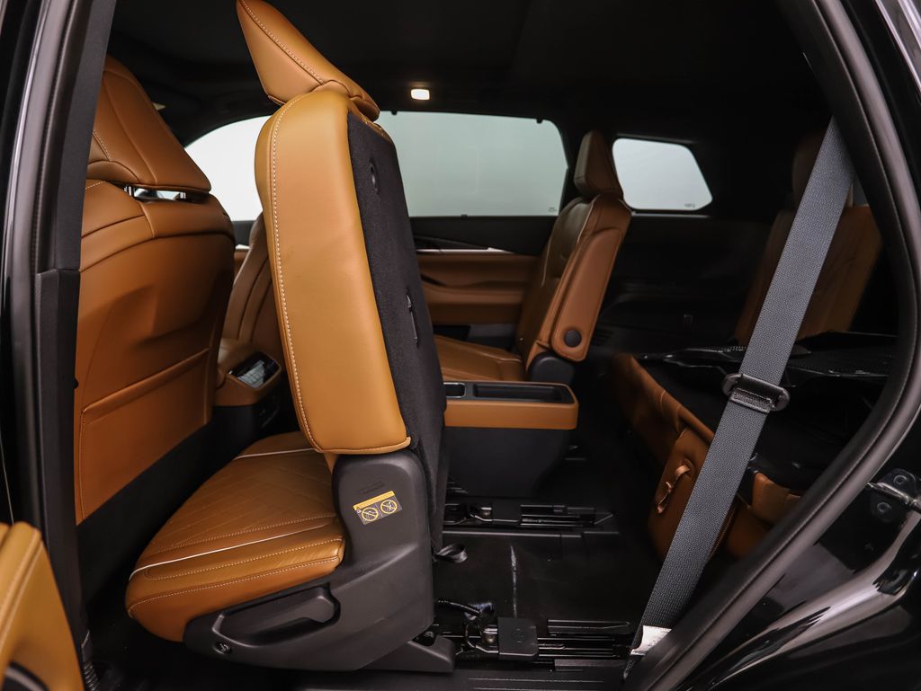 Thumbnail: 2024 INFINITI QX60 - 24
