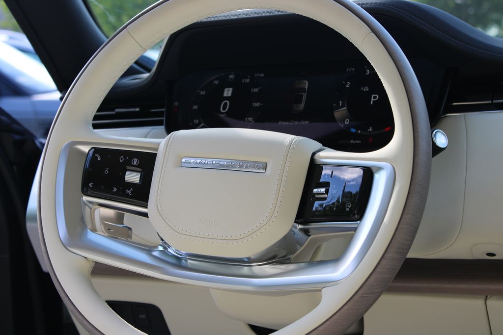 New 2026 Green Land Rover SE image 7