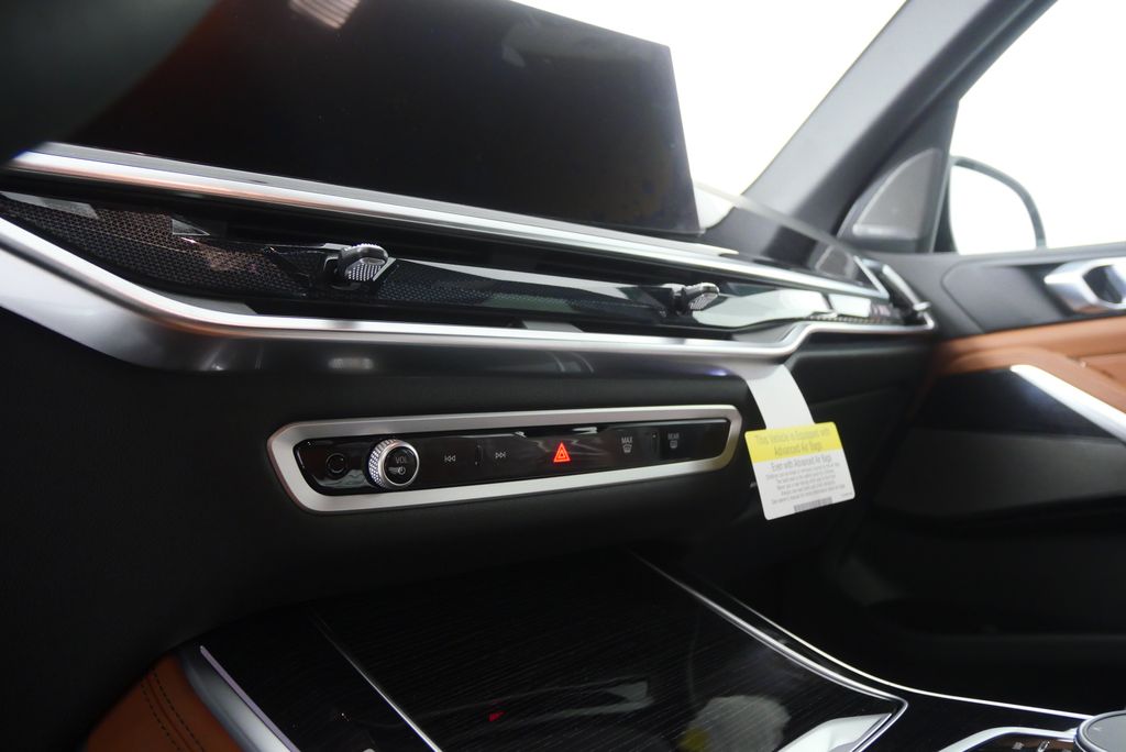 Thumbnail: 2026 BMW X5 - 21