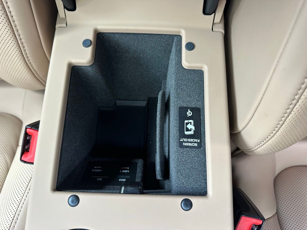 Thumbnail: 2026 Porsche Macan - 28