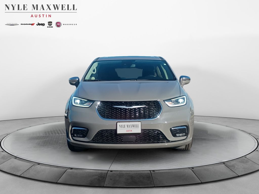 Used Car 2022 Chrysler Pacifica Hybrid  Limited For Sale Under $30,000 In Austin, Texas