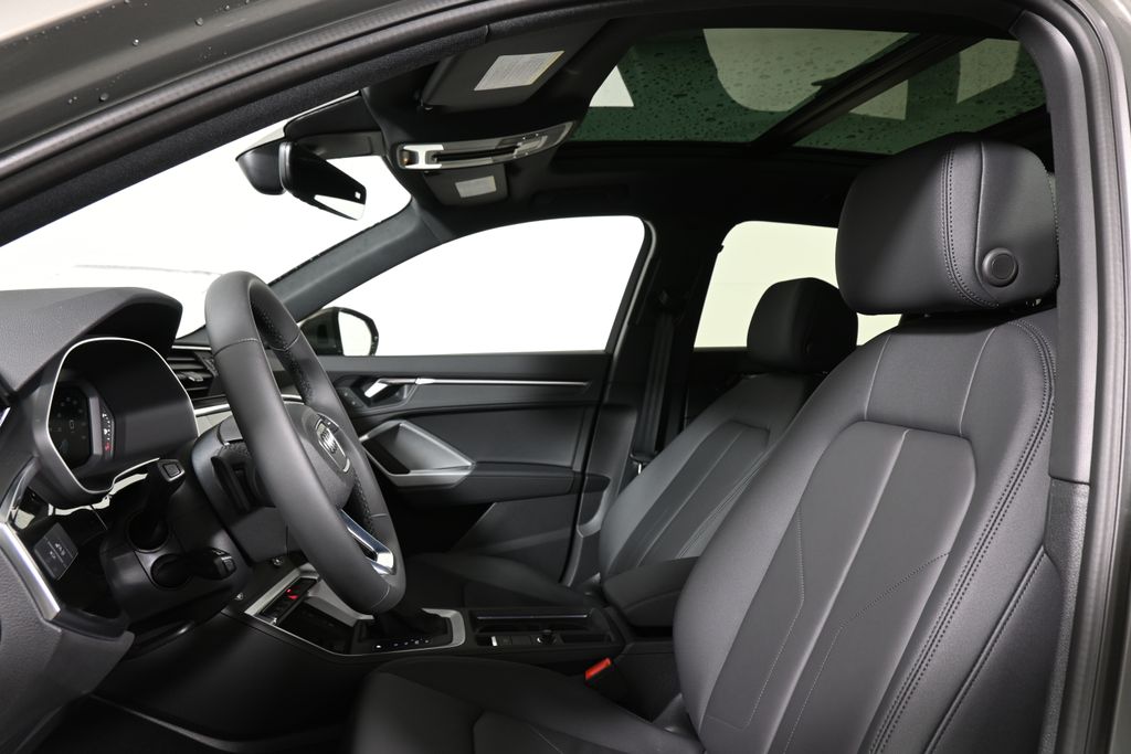 Thumbnail: 2025 Audi Q3 - 13