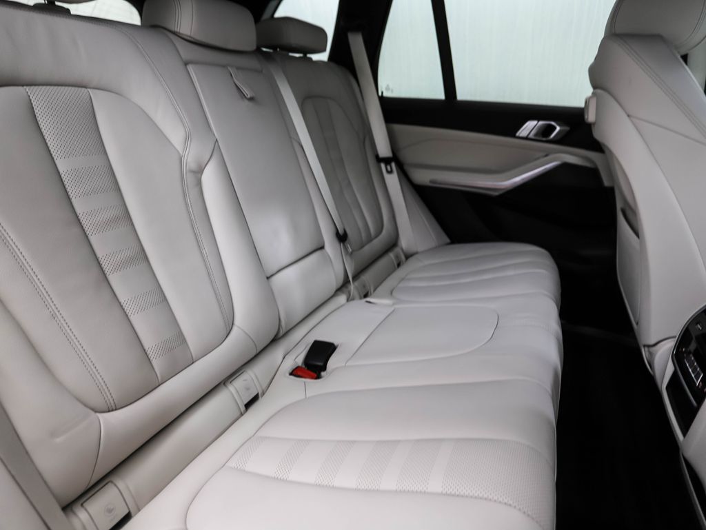 2022 BMW X5 xDrive40i 28