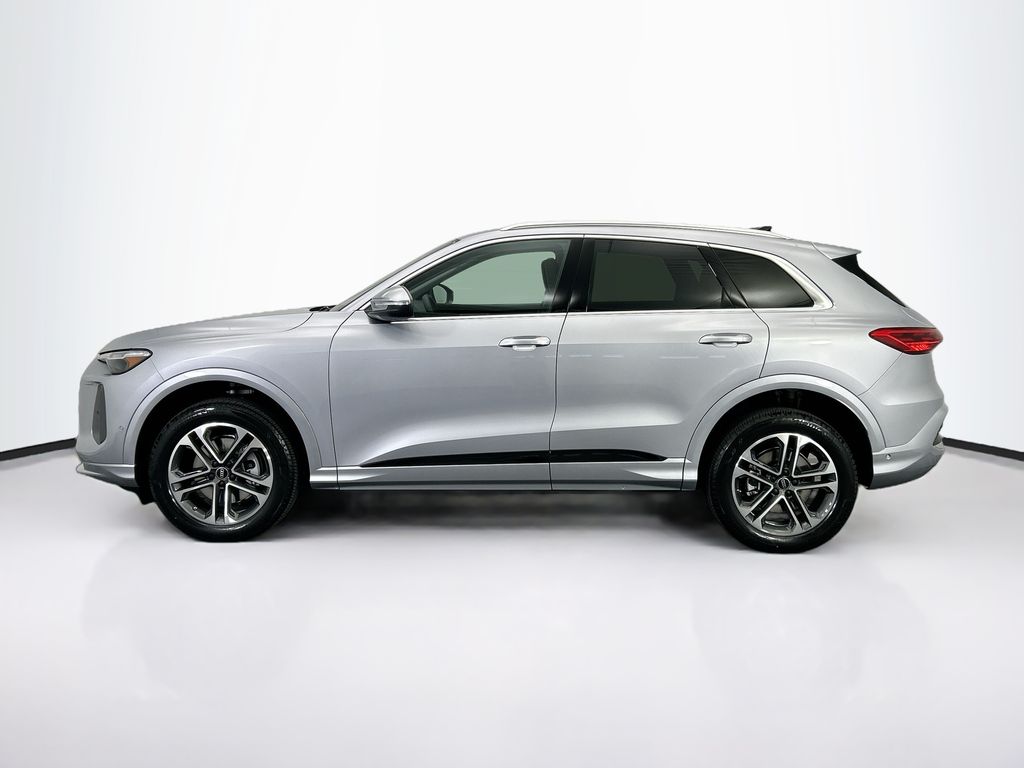 Thumbnail: 2025 Audi Q5 - 9