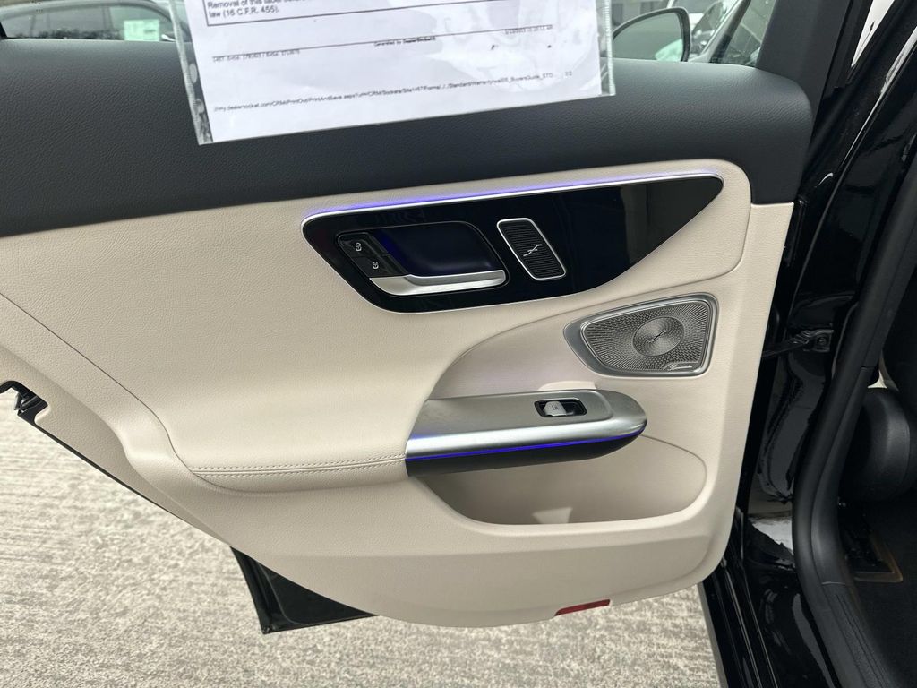 Thumbnail: 2025 Mercedes-Benz C-Class - 31