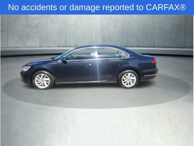 2018 Volkswagen Passat 2.0T SE photo 2
