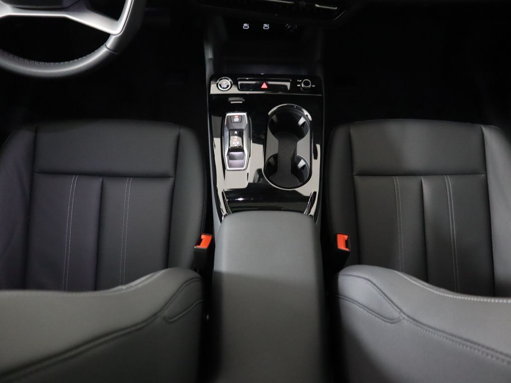 Thumbnail: 2025 Audi e-tron - 18