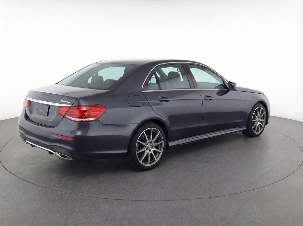 Thumbnail: 2023 Mercedes-Benz E-Class - 4