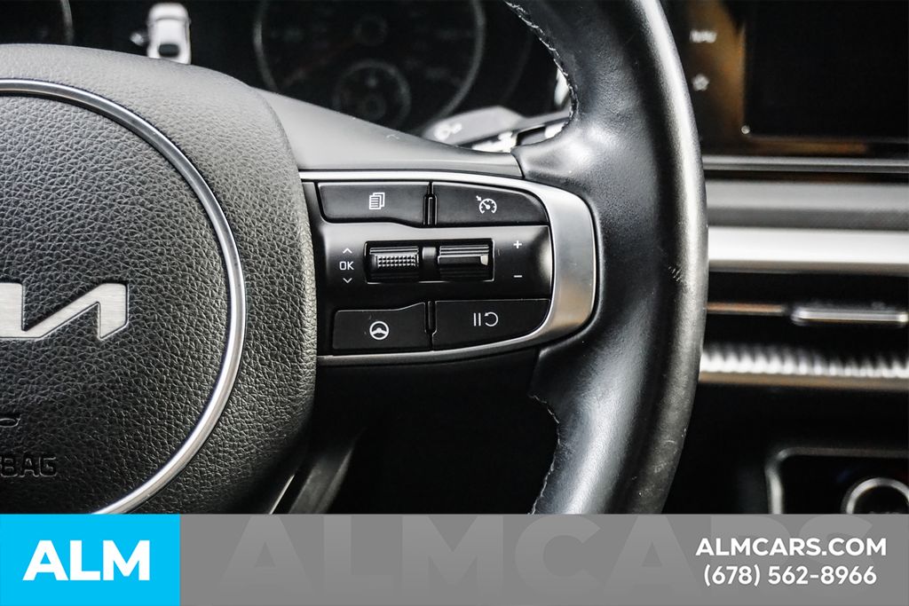 Used 2022 White Kia GT-Line image 25
