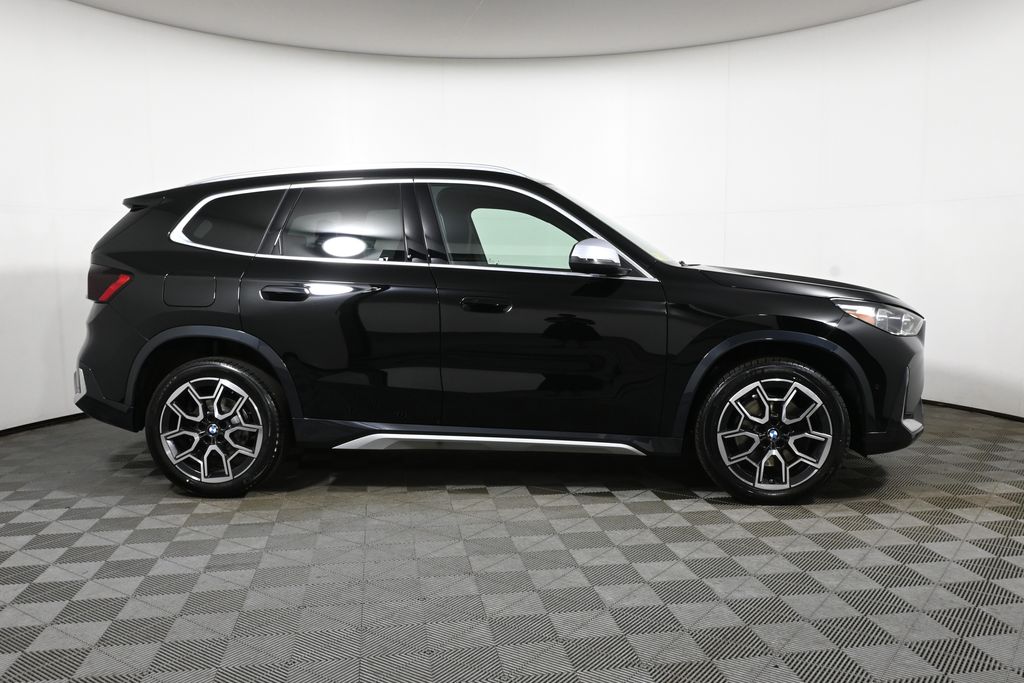 Thumbnail: 2023 BMW X1 - 8