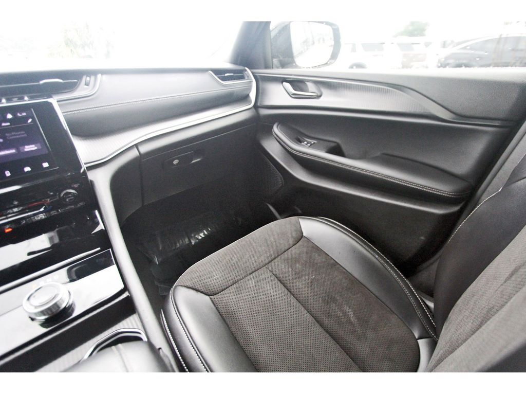 2025 Jeep Grand Cherokee Altitude - 7