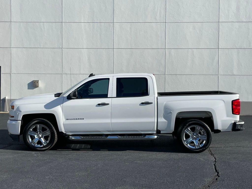 Thumbnail: 2018 Chevrolet Silverado 1500 - 2