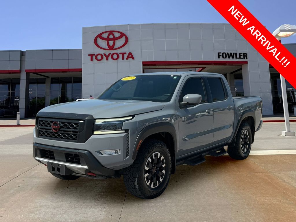 2022 Nissan Frontier PRO-4X Crew Cab 4WD