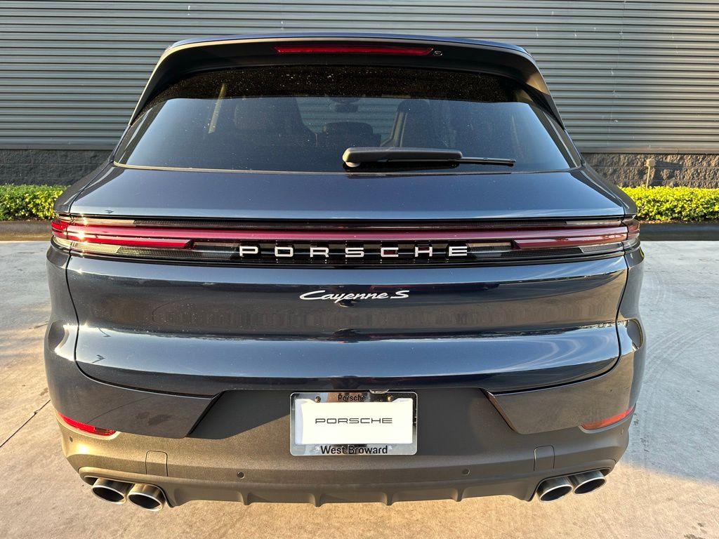 Thumbnail: 2026 Porsche Cayenne - 11