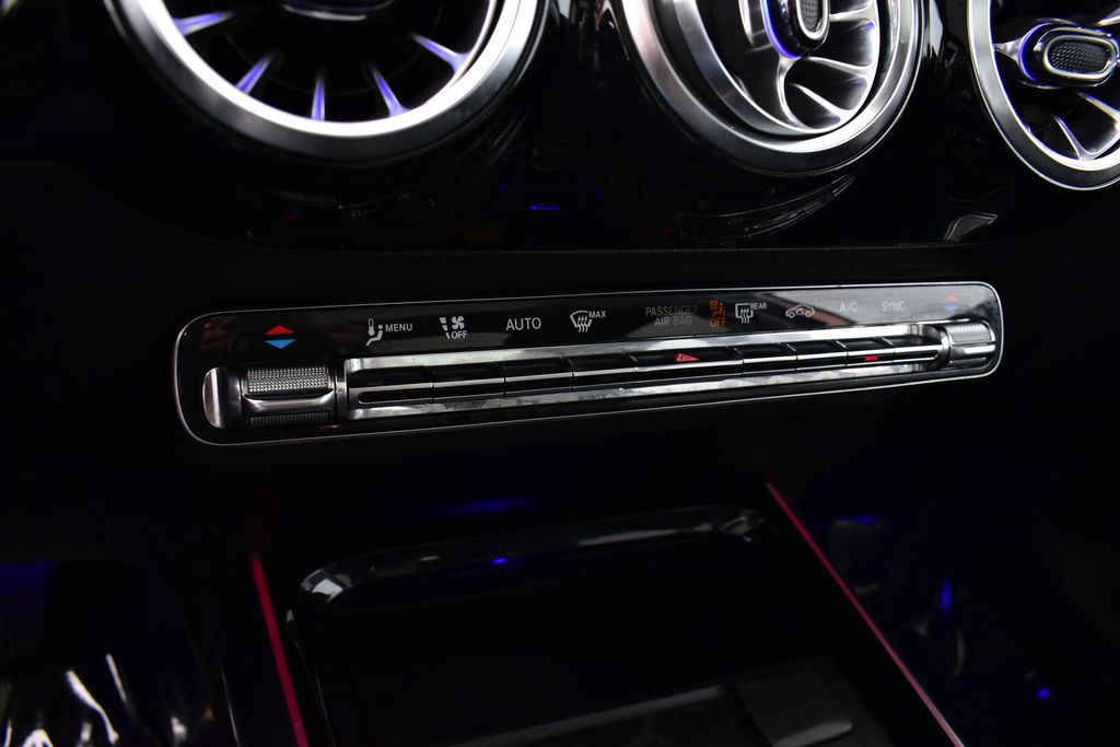 Thumbnail: 2022 Mercedes-Benz GLA - 23