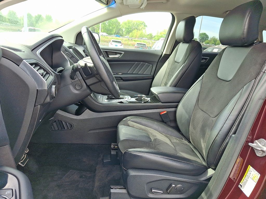 2017 Ford Edge — photo 14