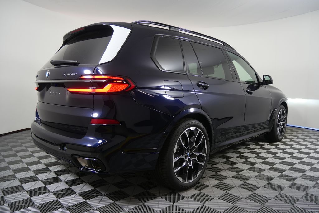Thumbnail: 2026 BMW X7 - 3
