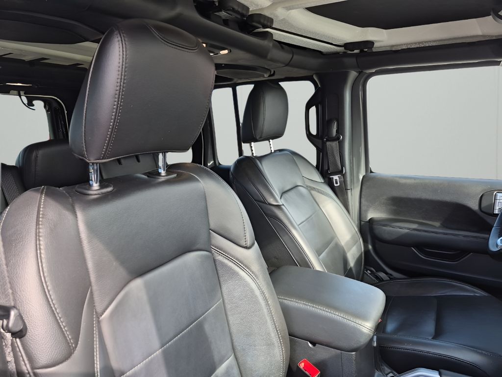 Used Car 2020 Jeep Wrangler  Unlimited Sahara For Sale Under $30,000 In Austin, Texas