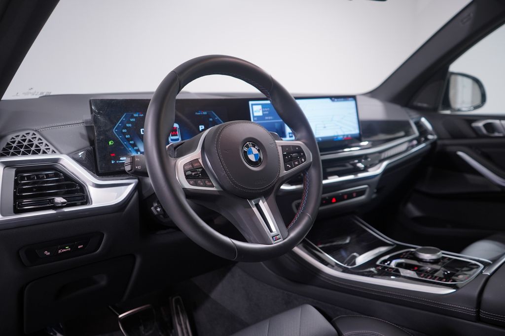 2025 BMW X5 M60i 6