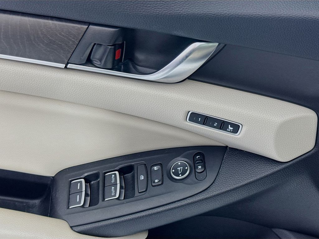 Used Car 2018 Honda Accord  Ex-l For Sale Under $25,000 In Austin, Texas