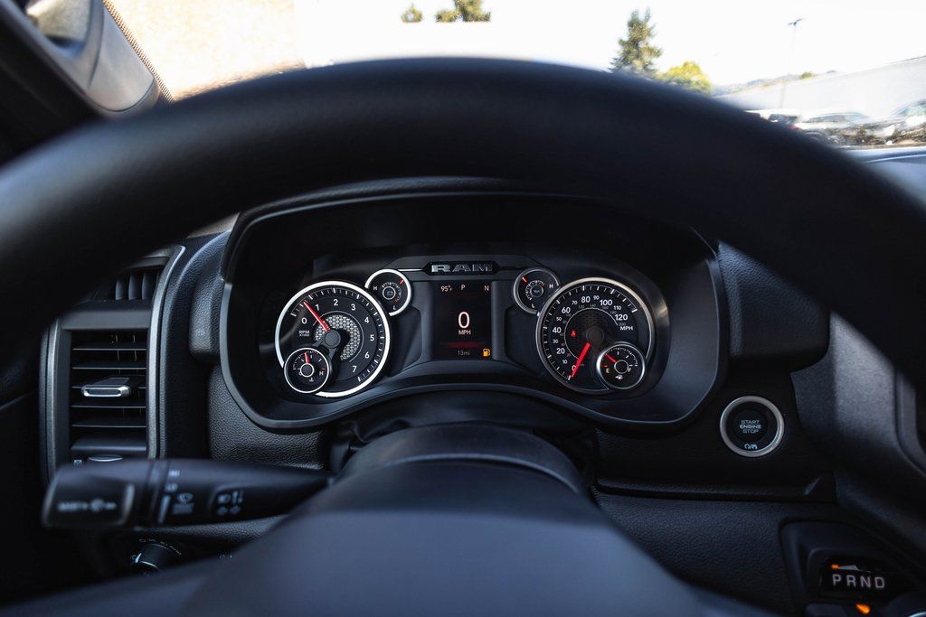 2026 Ram 1500 Tradesman thumbnail 14