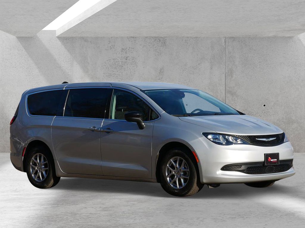 Silver Mist Clearcoat 2024 Chrysler Voyager LX FWD Minivan Front-Wheel Drive 9-Speed Automatic