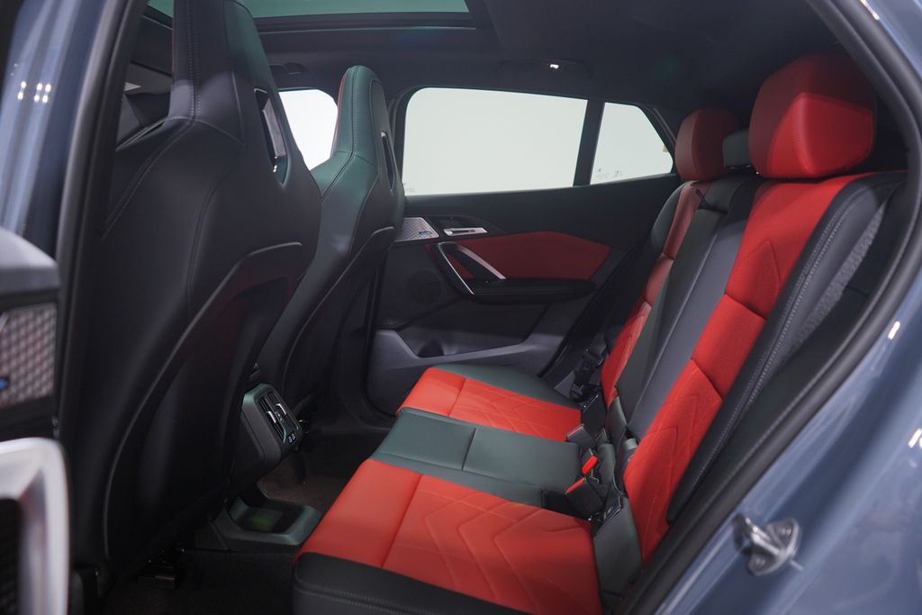 2025 BMW X2 M35i 9