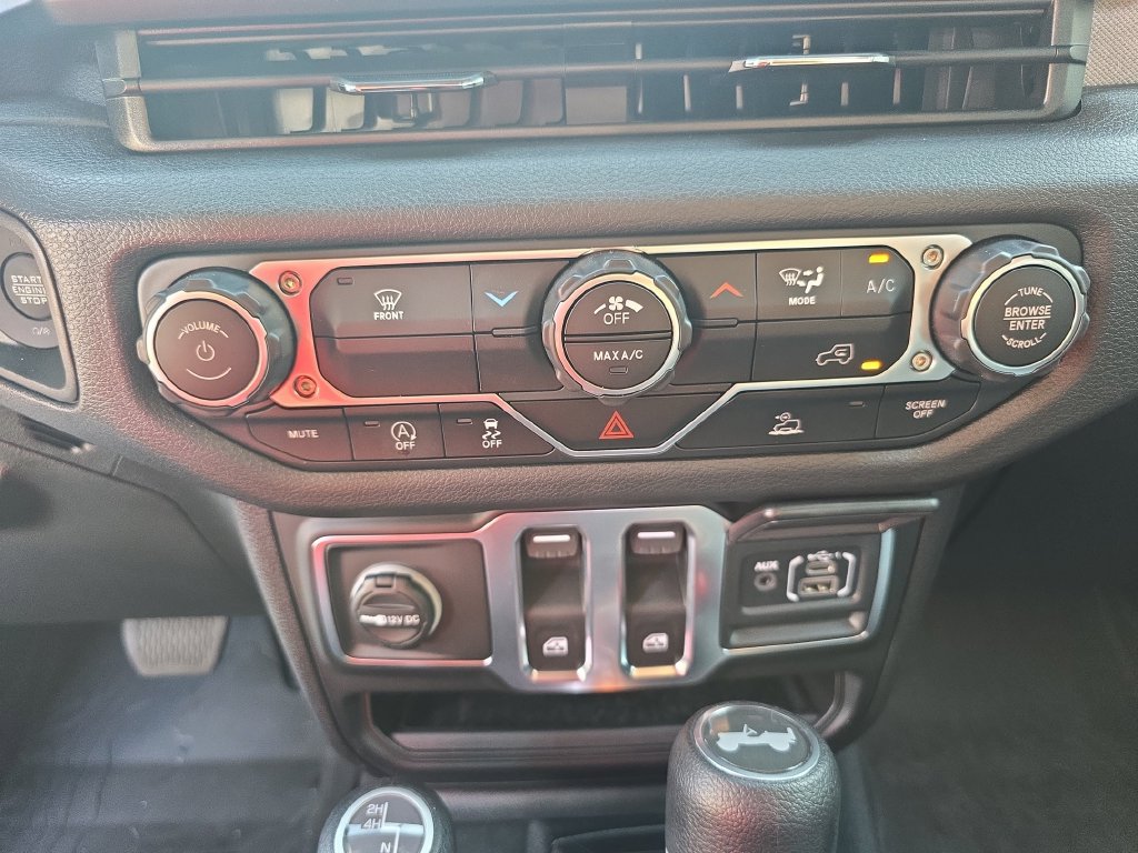 Used 2025 Jeep Wrangler SUV