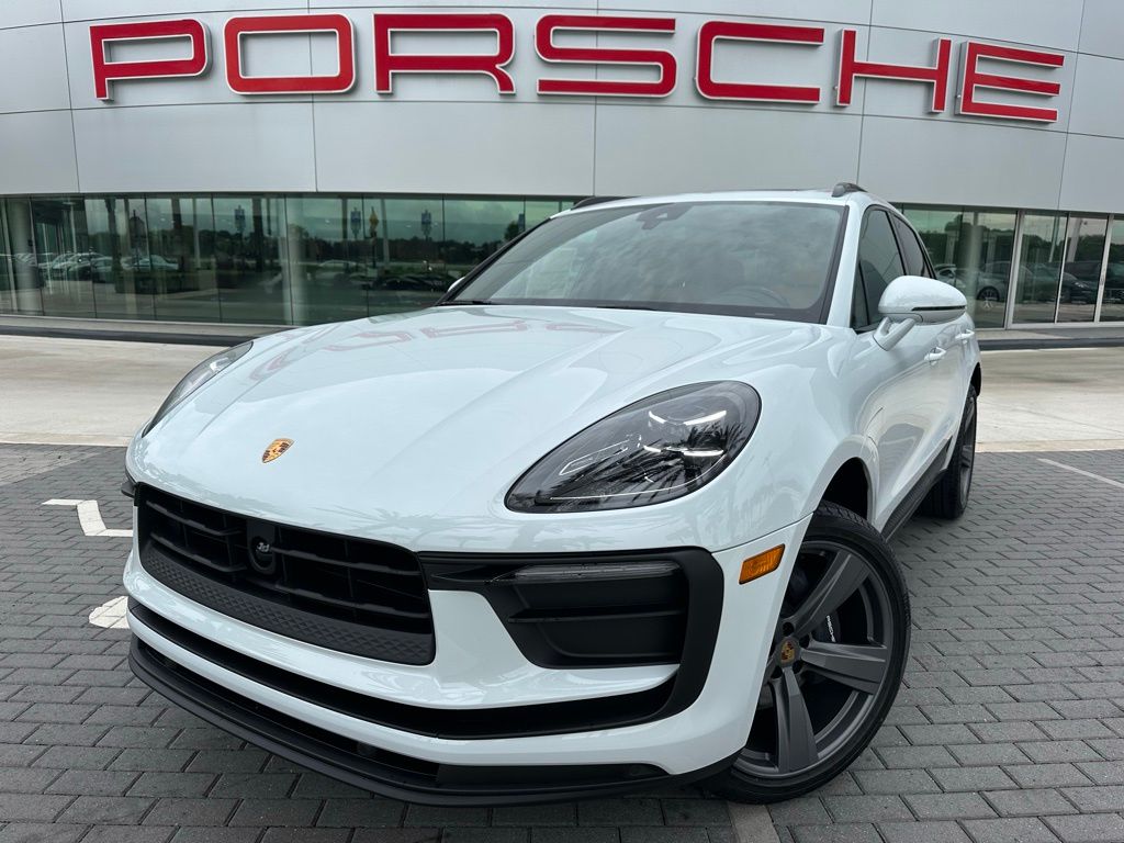 Thumbnail: 2026 Porsche Macan - 1