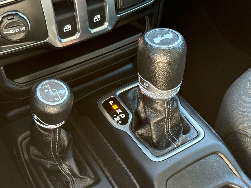 Used 2024 Jeep Wrangler SUV