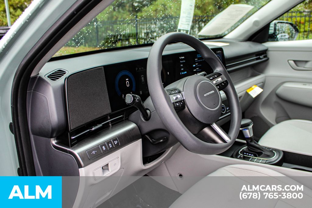 2024 Hyundai Kona SE photo 29