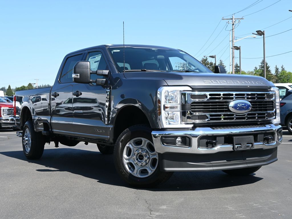 2025 Ford F-350 Super Duty XLT