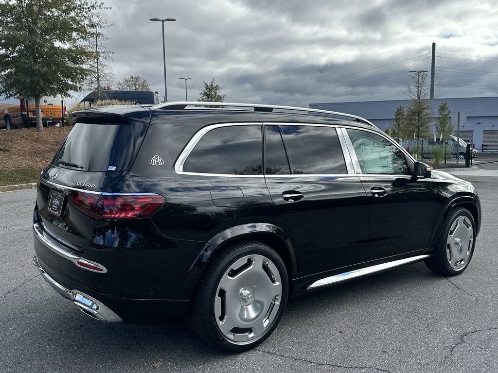 2025 Mercedes-Benz GLS Maybach GLS 600 8