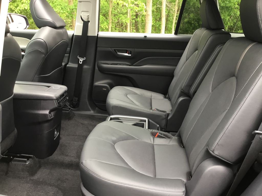 2024 Toyota Grand Highlander Platinum 13