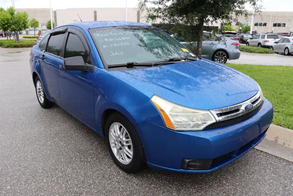 Thumbnail: 2010 Ford Focus - 6