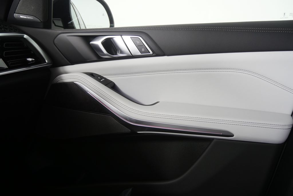 Thumbnail: 2026 BMW X5 - 24