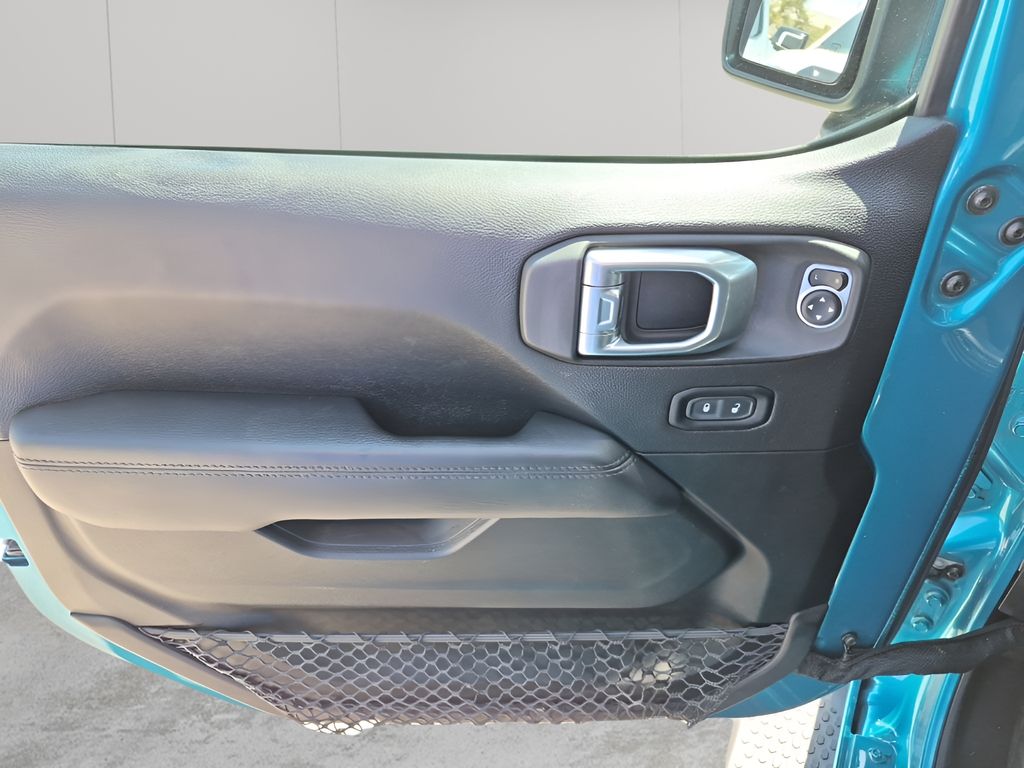 Used Car 2020 Jeep Wrangler  Unlimited Sahara For Sale Under $25,000 In Austin, Texas