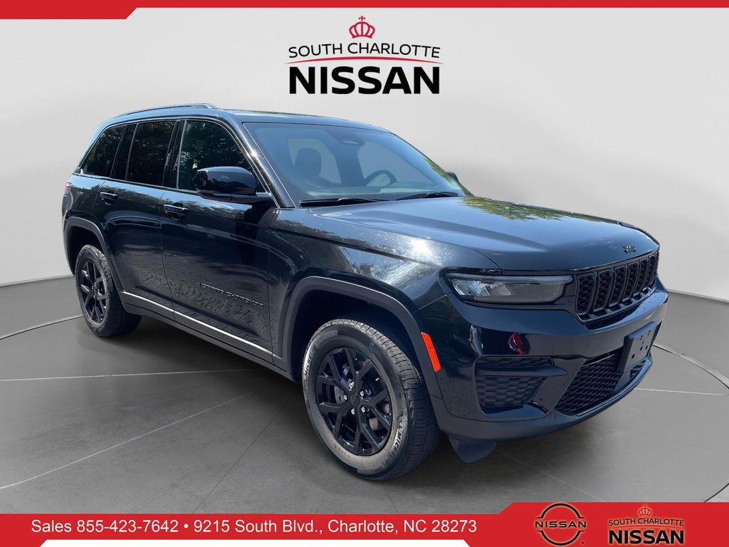 Black 2025 Jeep Grand Cherokee SUV / Crossover Four-Wheel Drive 8-Speed Automatic