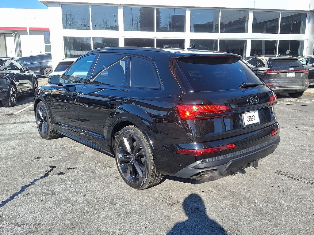 Thumbnail: 2026 Audi Q7 - 4