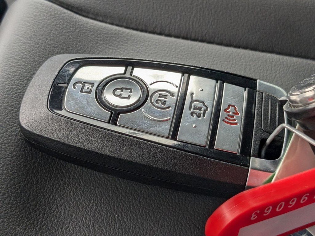 2025 Ford Expedition Active MAX