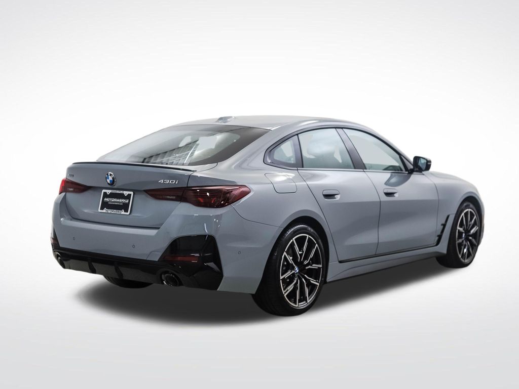 Thumbnail: 2026 BMW 4 Series - 5