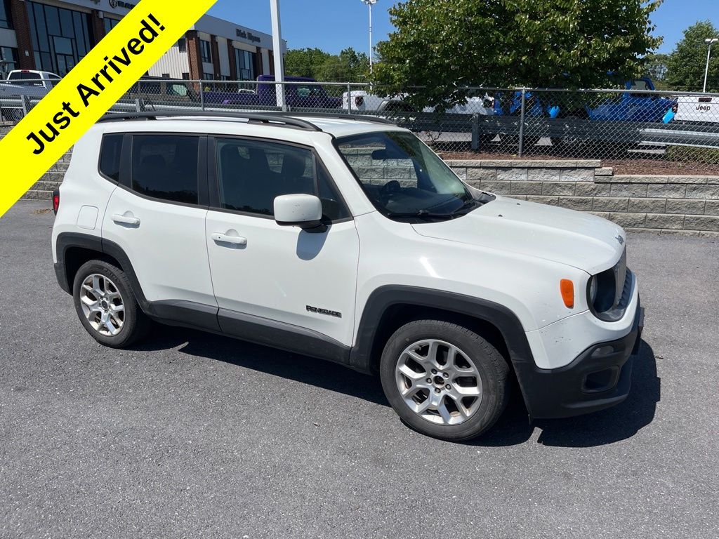 Alpine White 2016 Jeep Renegade Latitude FWD SUV / Crossover Front-Wheel Drive 9-Speed Automatic
