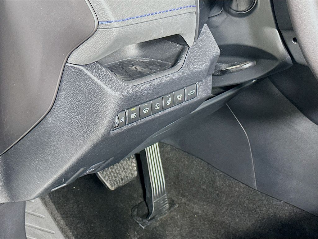 Thumbnail: 2024 Toyota RAV4 - 10