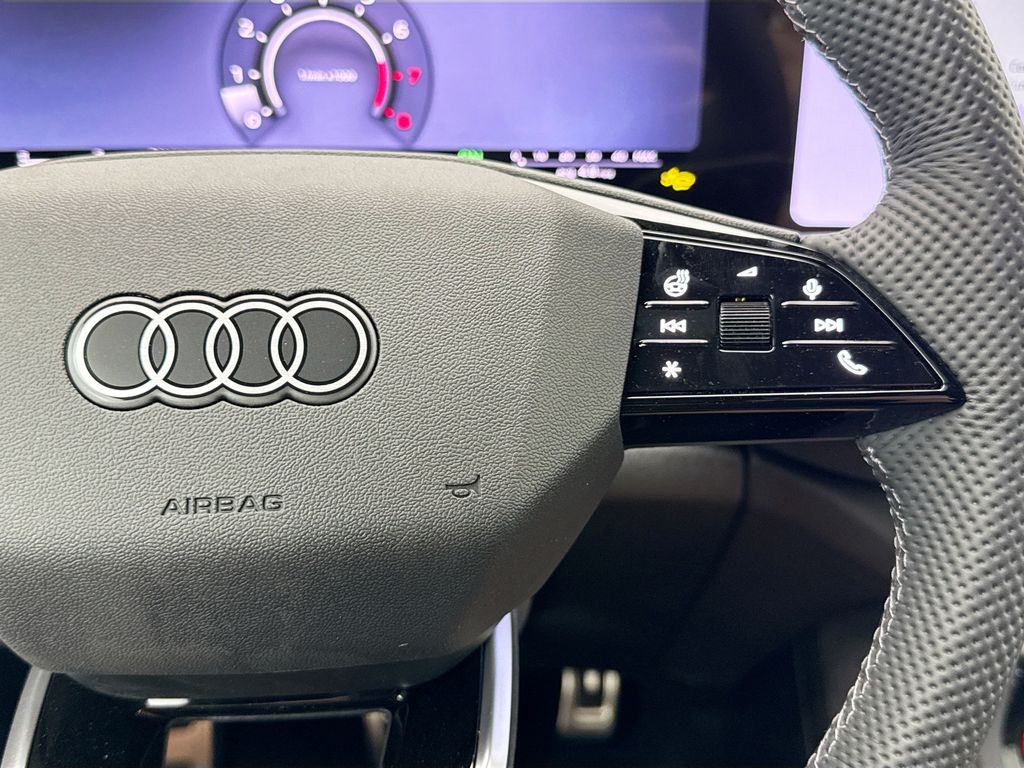 Thumbnail: 2026 Audi SQ5 - 12